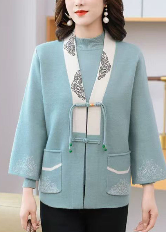 Gracefully Styled Cardigan for Any Occasion