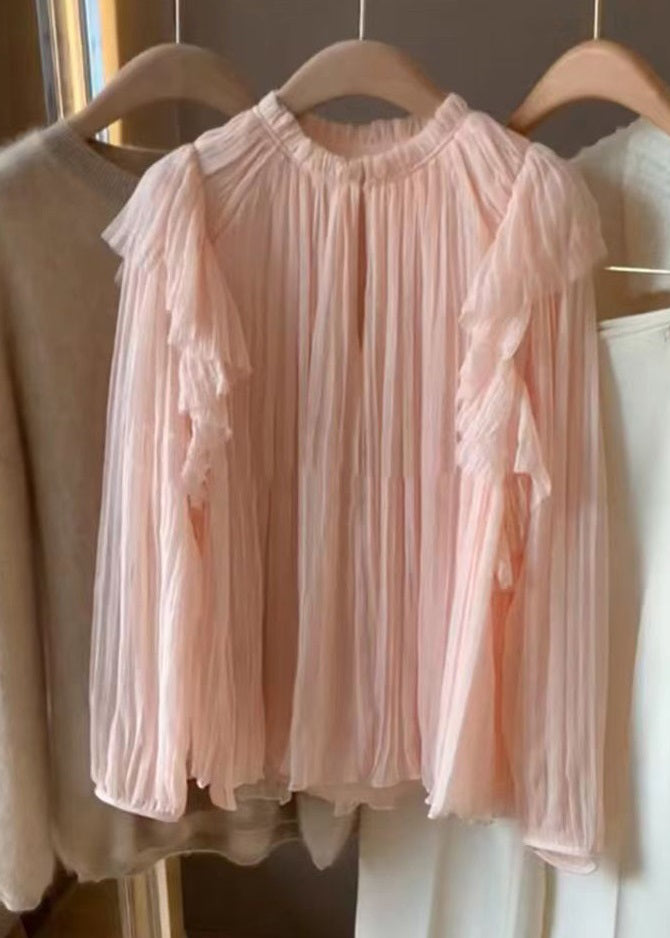 Well Tailored Top with a Graceful Silhouette