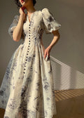 Effortlessly Elegant Dress with a Timeless Design