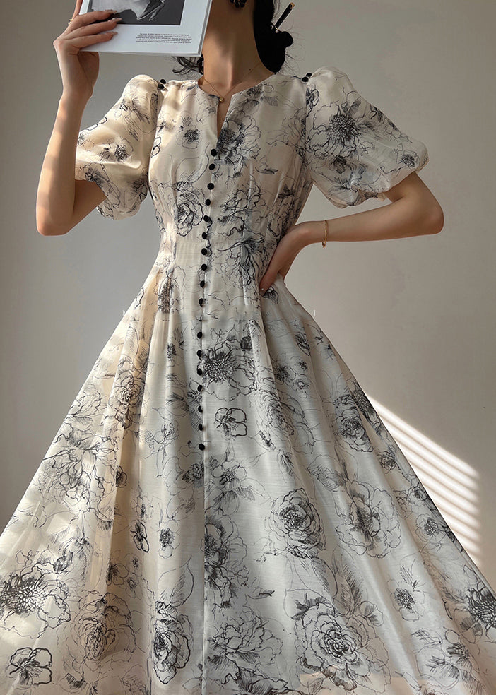 Effortlessly Elegant Dress with a Timeless Design