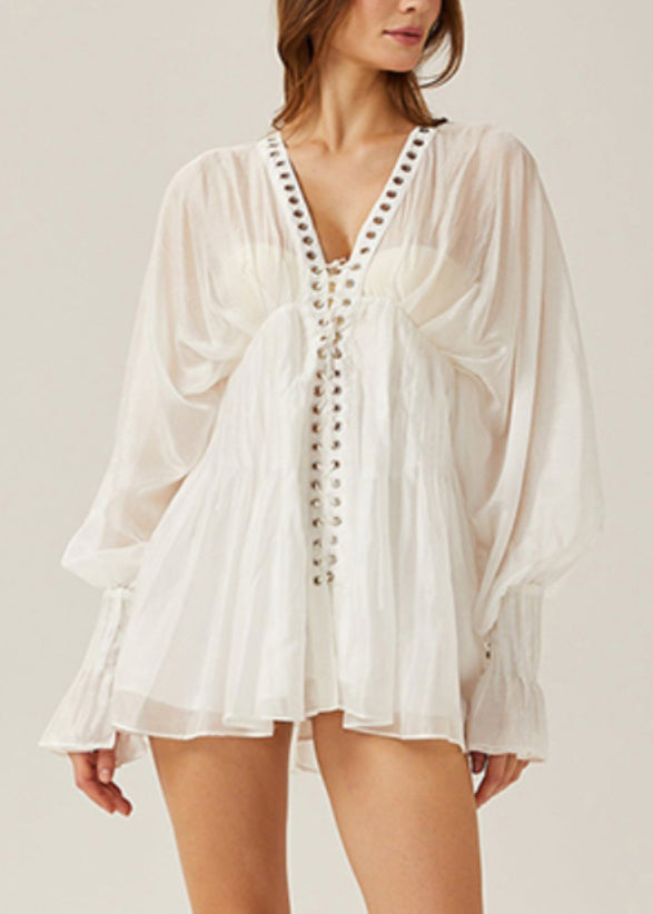 Classic Vintage Blouse with a Flattering Fit