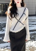 Well Tailored Sweater with a Graceful Silhouette