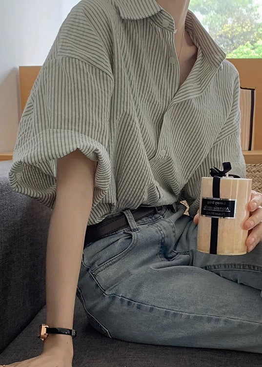 Sophisticated Blouse with a Clean Classic Look