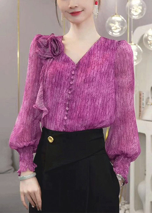 Classic Vintage Blouse with a Flattering Fit