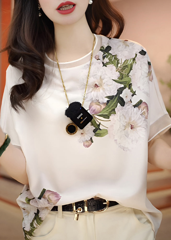 Elegantly Styled Blouse for Everyday Wear