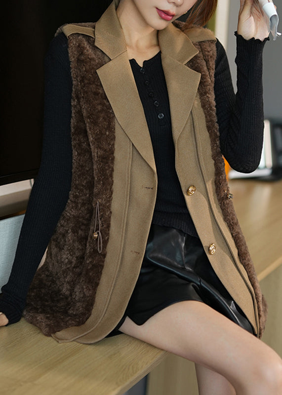 Sophisticated Coat with a Clean Classic Look