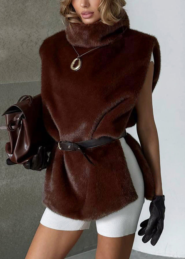 Well Tailored Coat with a Graceful Silhouette