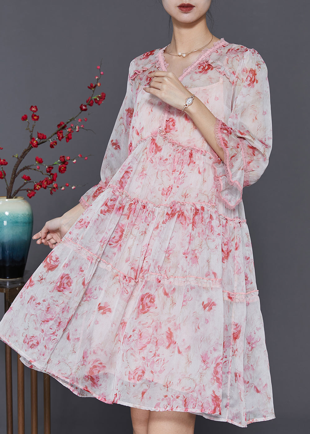 Well Tailored Dress with a Graceful Silhouette