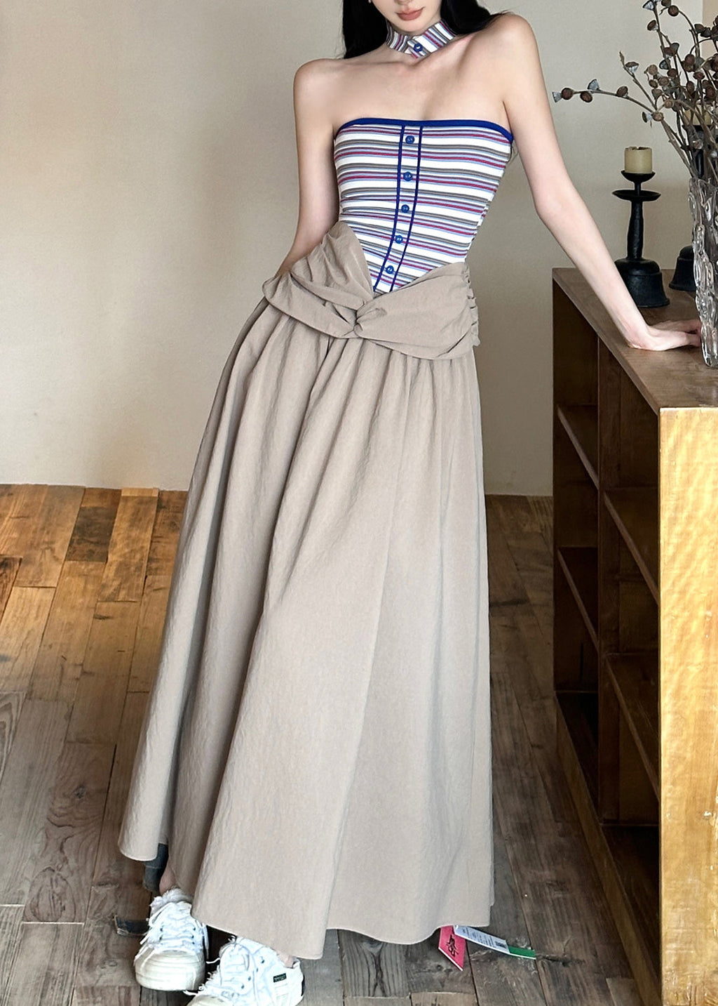 Well Tailored Dress with a Graceful Silhouette