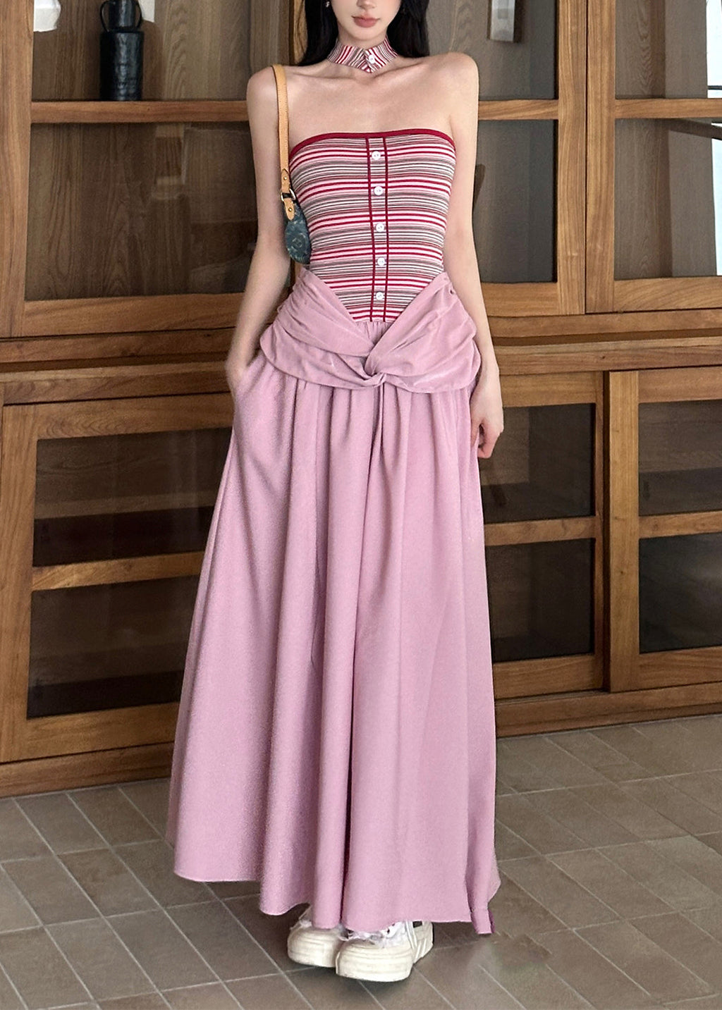 Well Tailored Dress with a Graceful Silhouette