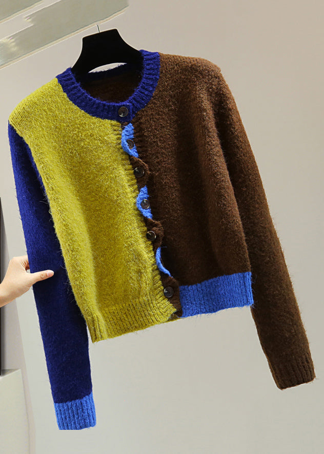 Gracefully Styled Sweater for Any Occasion