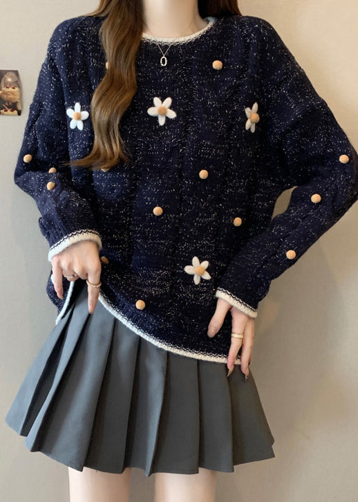 Effortlessly Elegant Sweater with a Timeless Design
