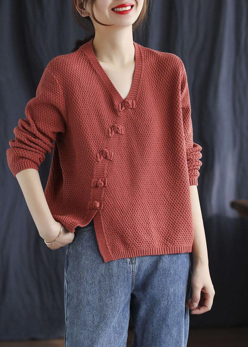 Well Tailored Sweater with a Graceful Silhouette