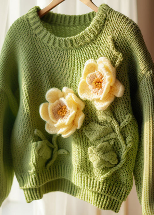 Effortlessly Elegant Sweater with a Timeless Design
