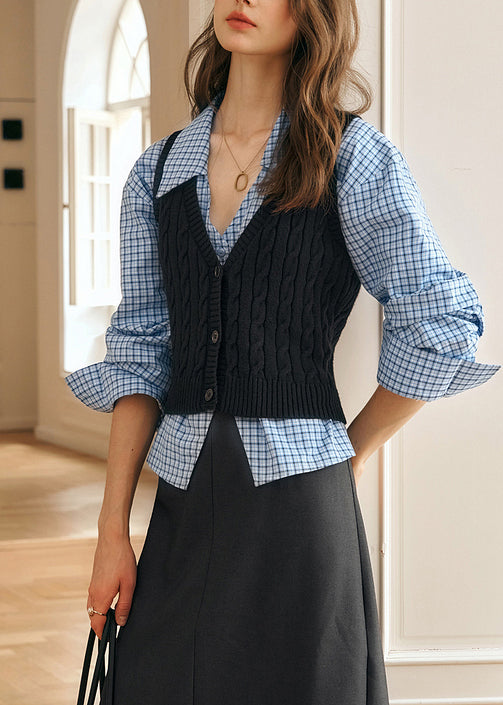 Well Tailored Top with a Graceful Silhouette