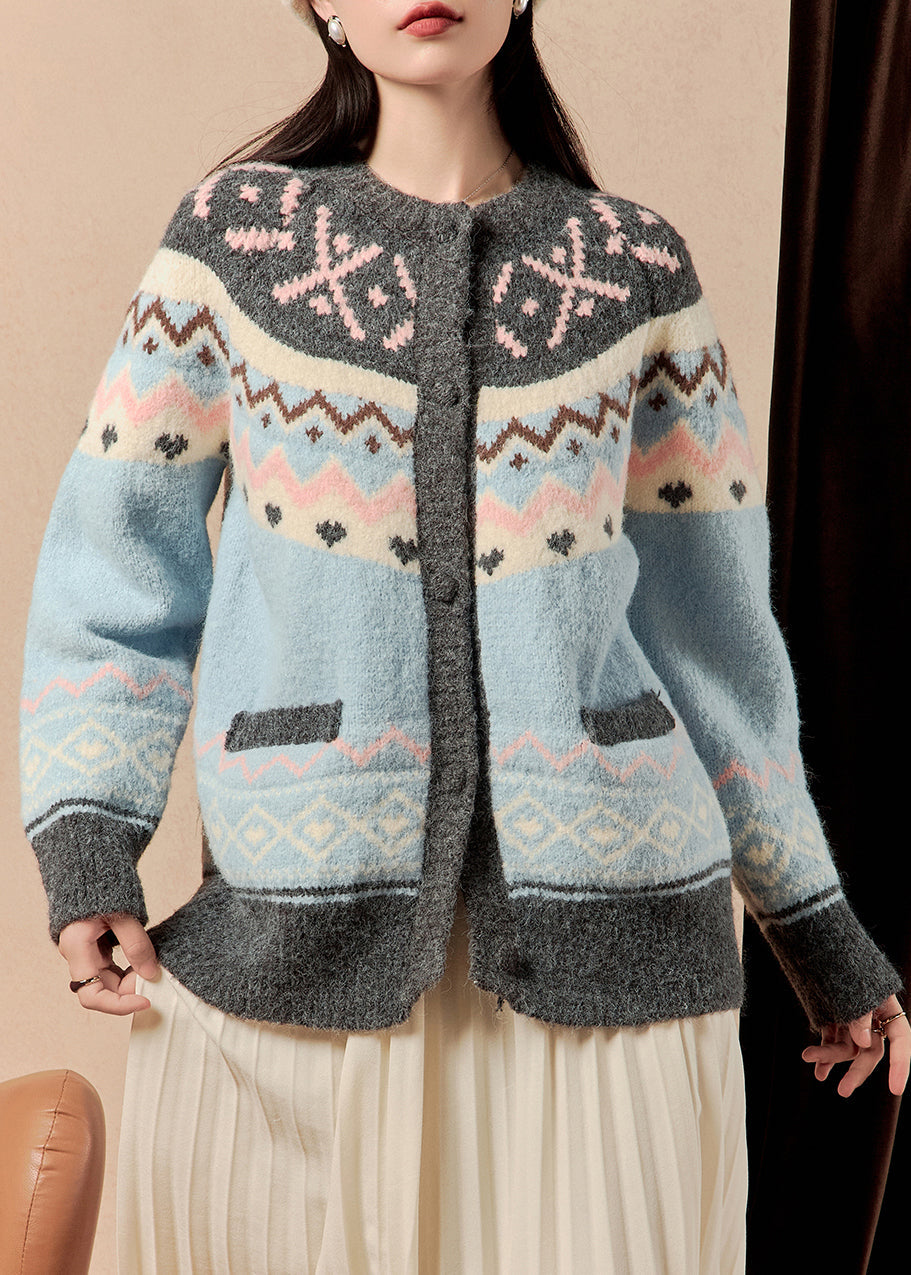 Beautifully Finished Cardigan in a Timeless Design