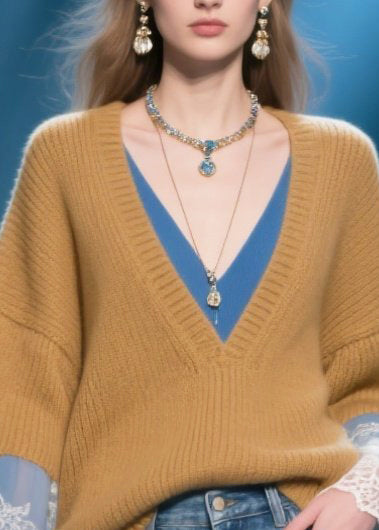 Well Tailored Sweater with a Graceful Silhouette