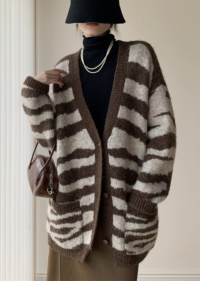 Effortlessly Elegant Cardigan with a Timeless Design