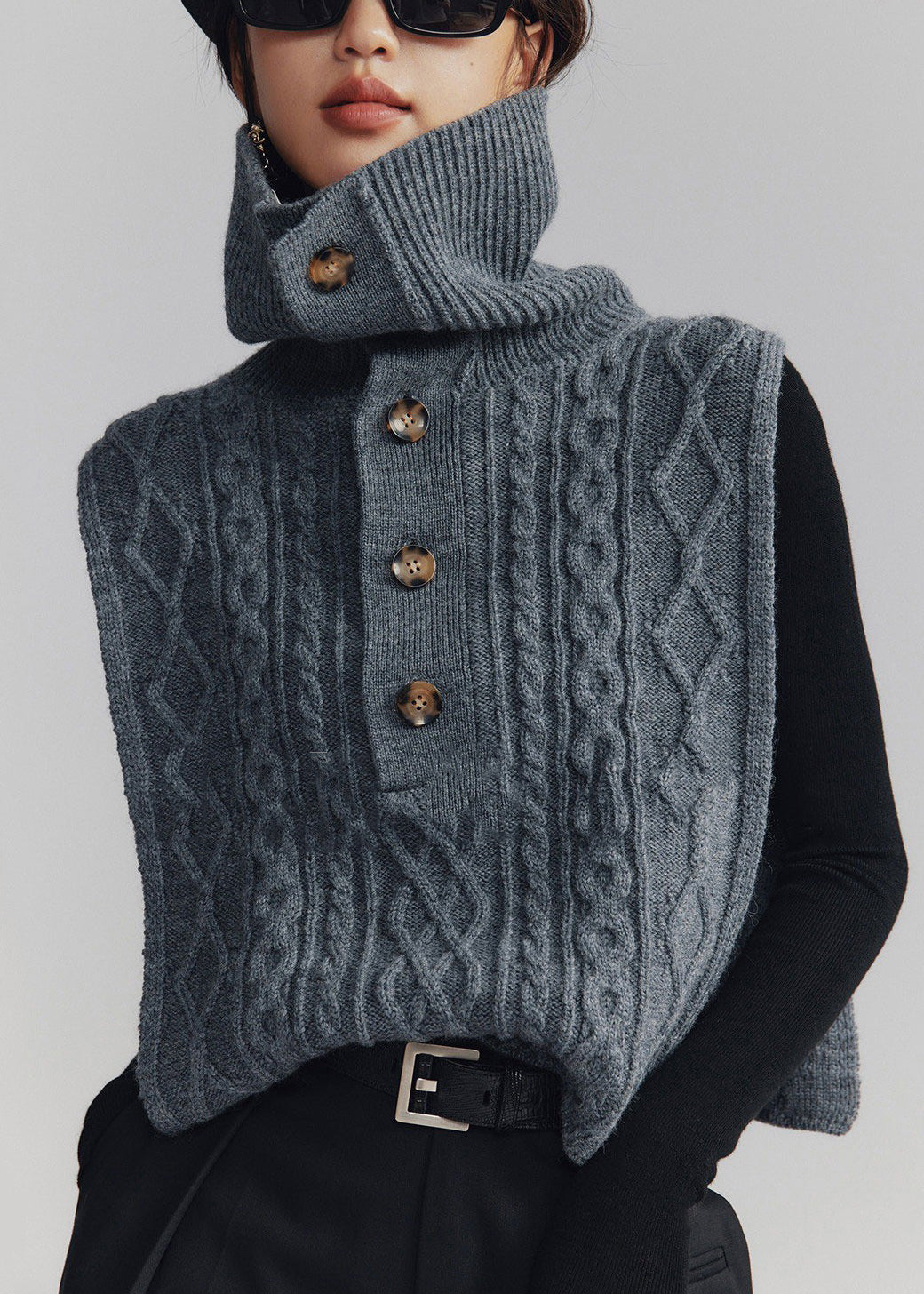 Well Tailored Coat with a Graceful Silhouette