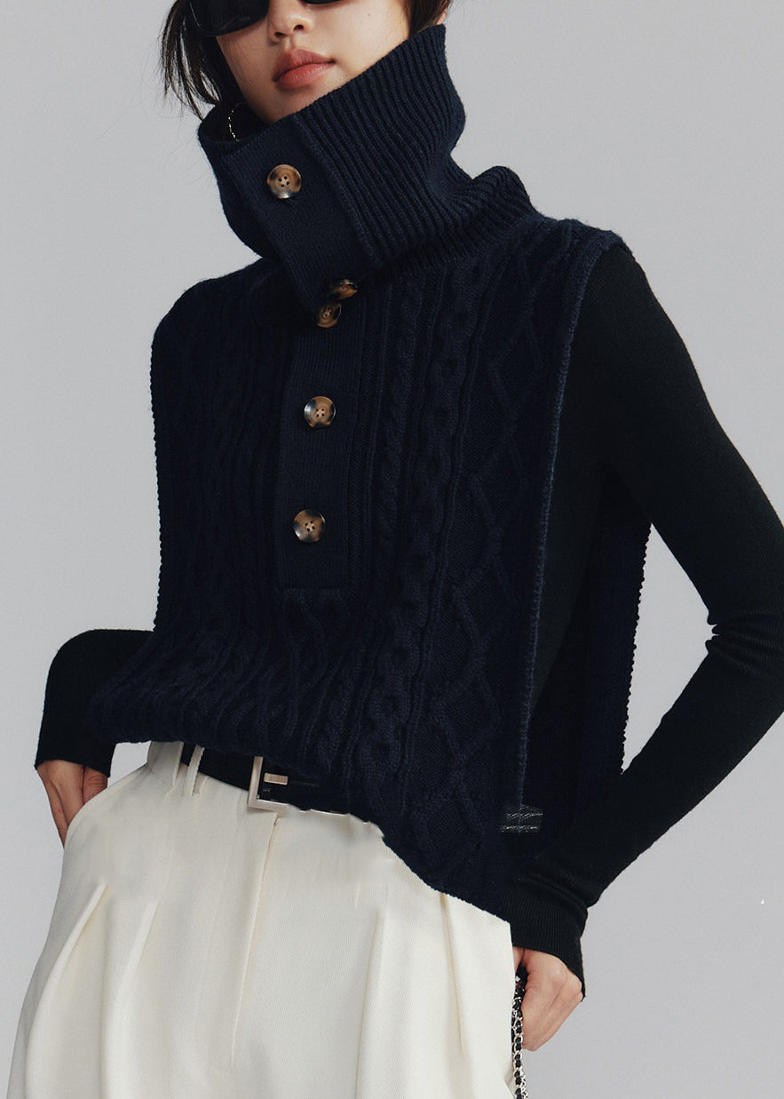 Well Tailored Coat with a Graceful Silhouette