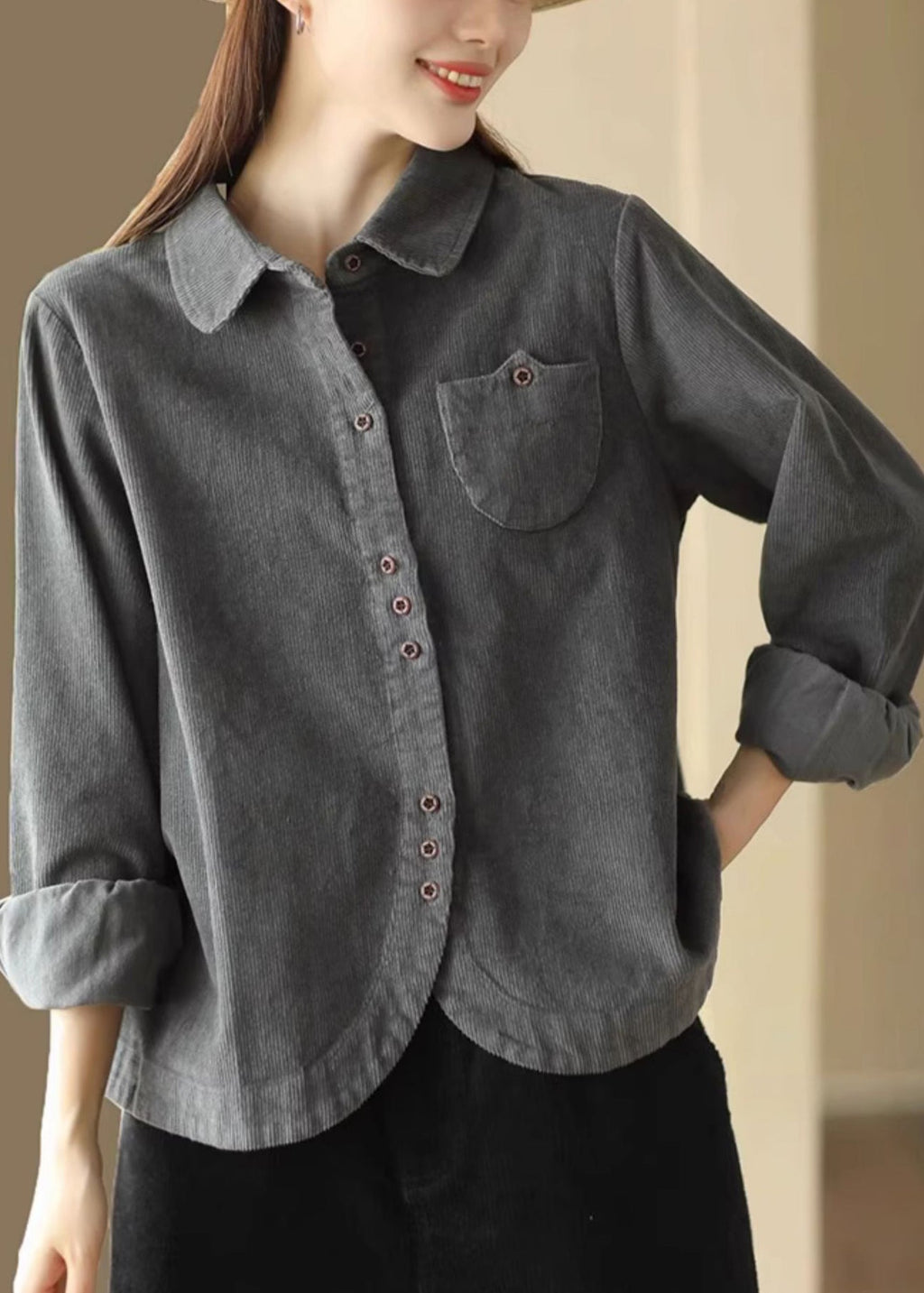 Beautifully Crafted Blouse in a Classic Style