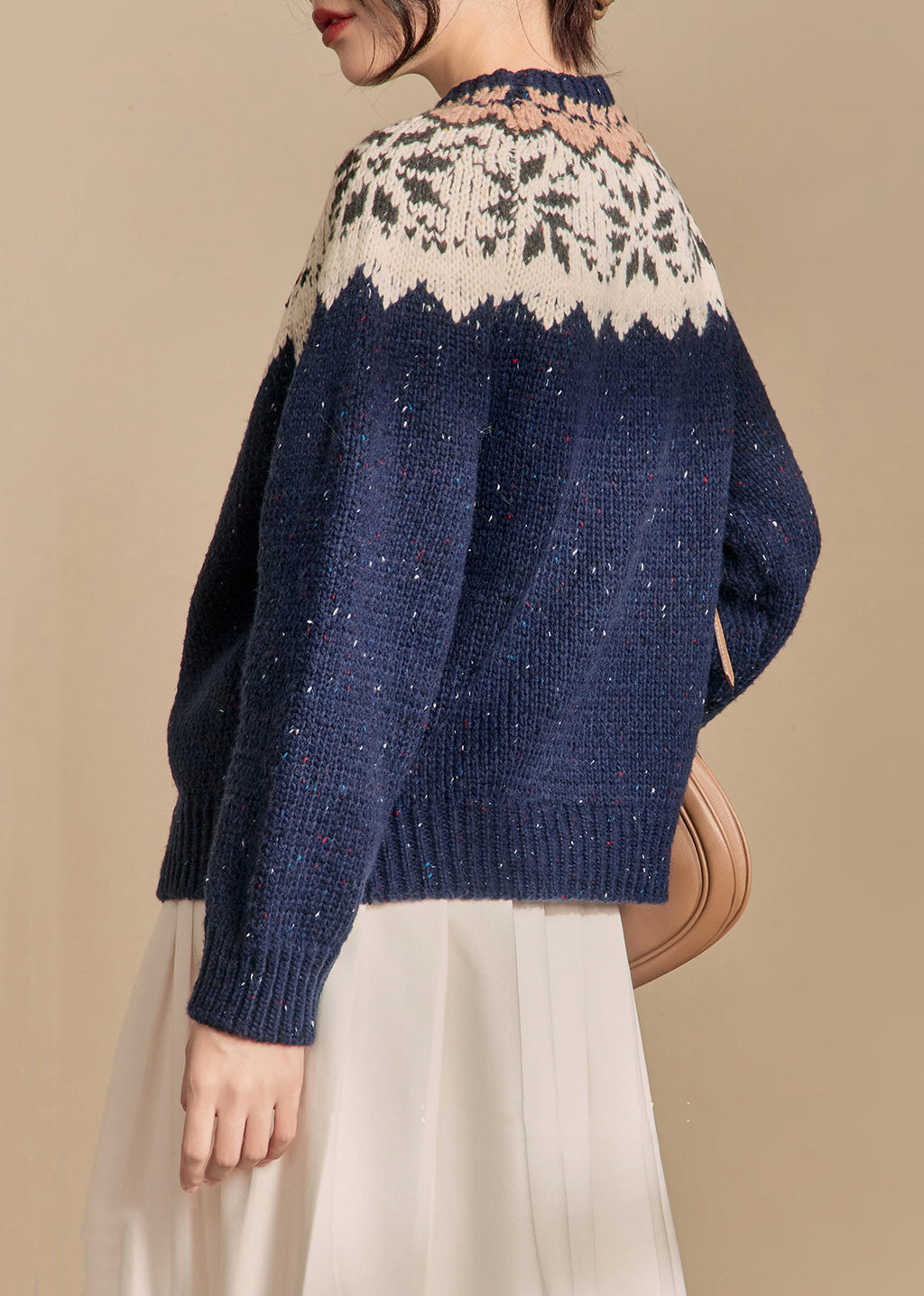 Well Tailored Coat with a Graceful Silhouette