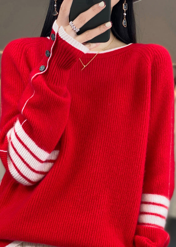 Classic Vintage Sweater with a Flattering Fit