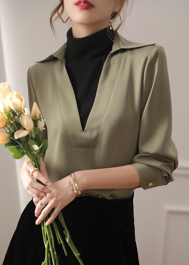Well Tailored Top with a Graceful Silhouette