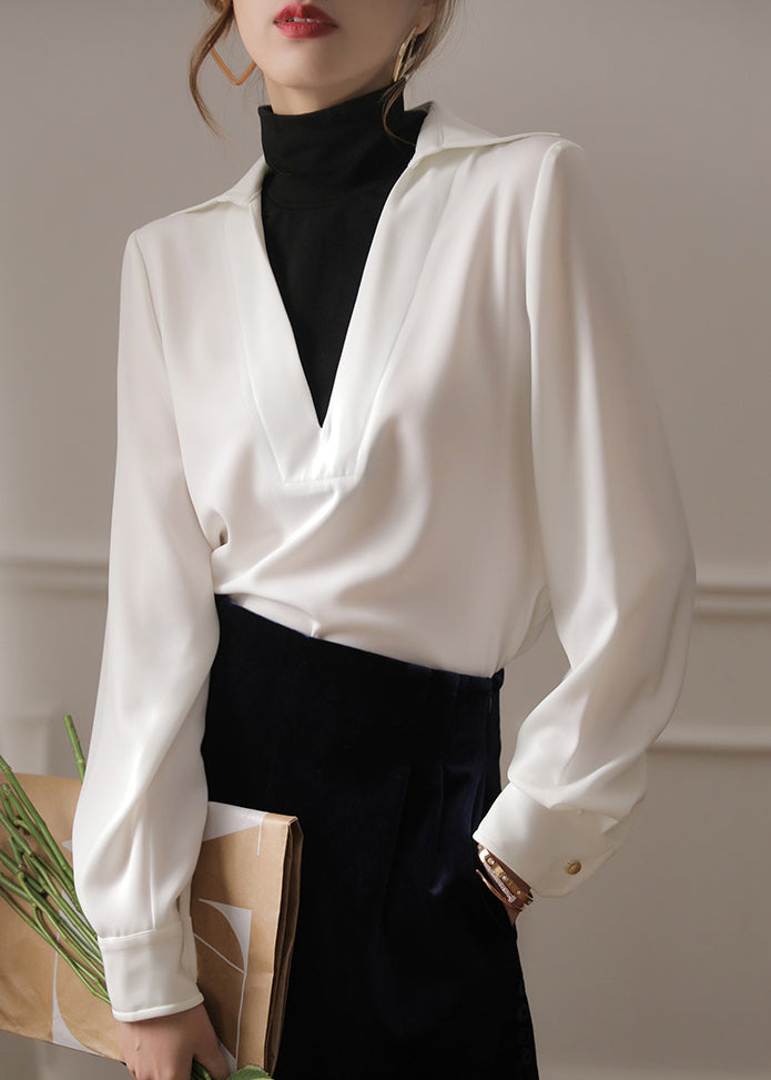 Well Tailored Top with a Graceful Silhouette
