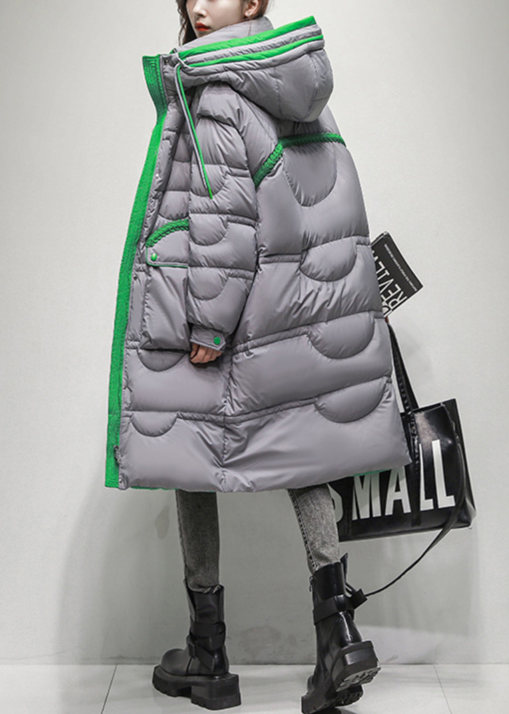 Beautifully Finished Coat in a Timeless Design