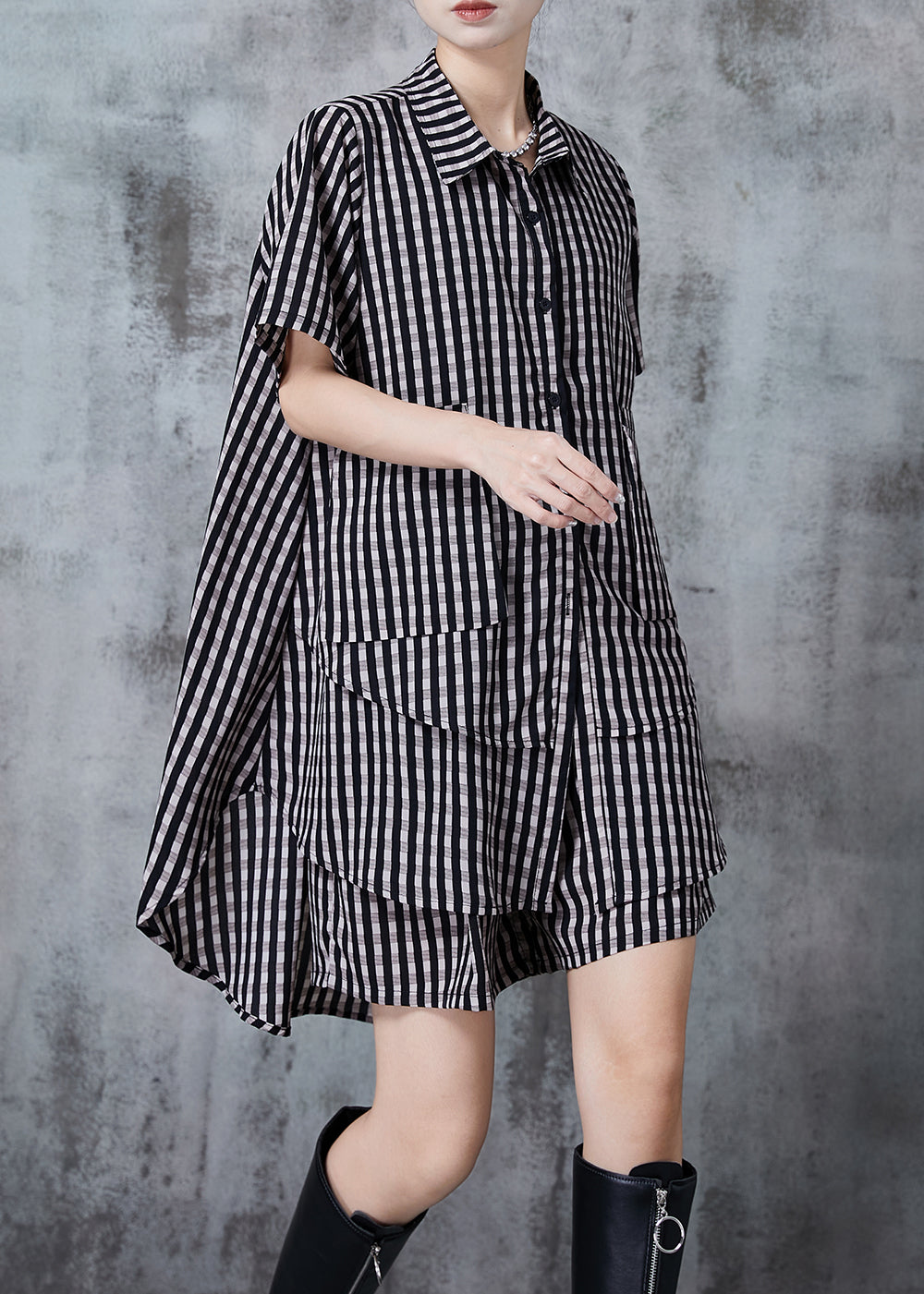 Effortlessly Elegant Garment with a Timeless Design