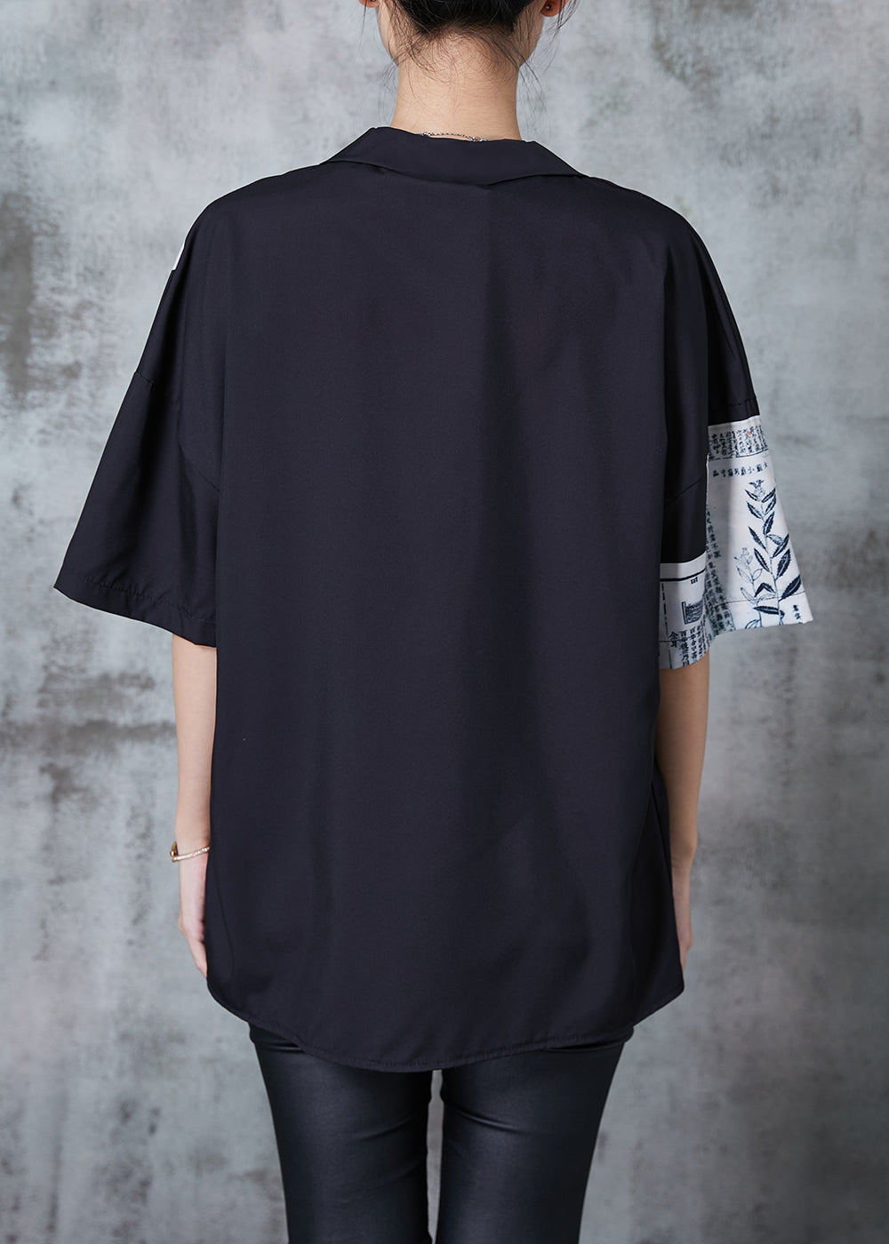 Beautifully Crafted Blouse in a Classic Style