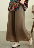 Effortlessly Elegant Pants with a Timeless Design