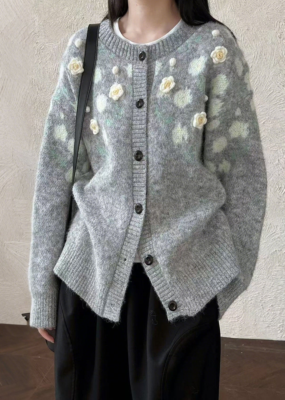 Well Tailored Coat with a Graceful Silhouette