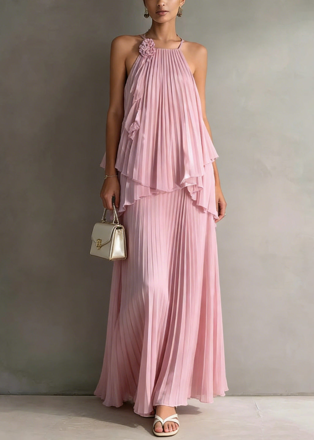 Well Tailored Top with a Graceful Silhouette