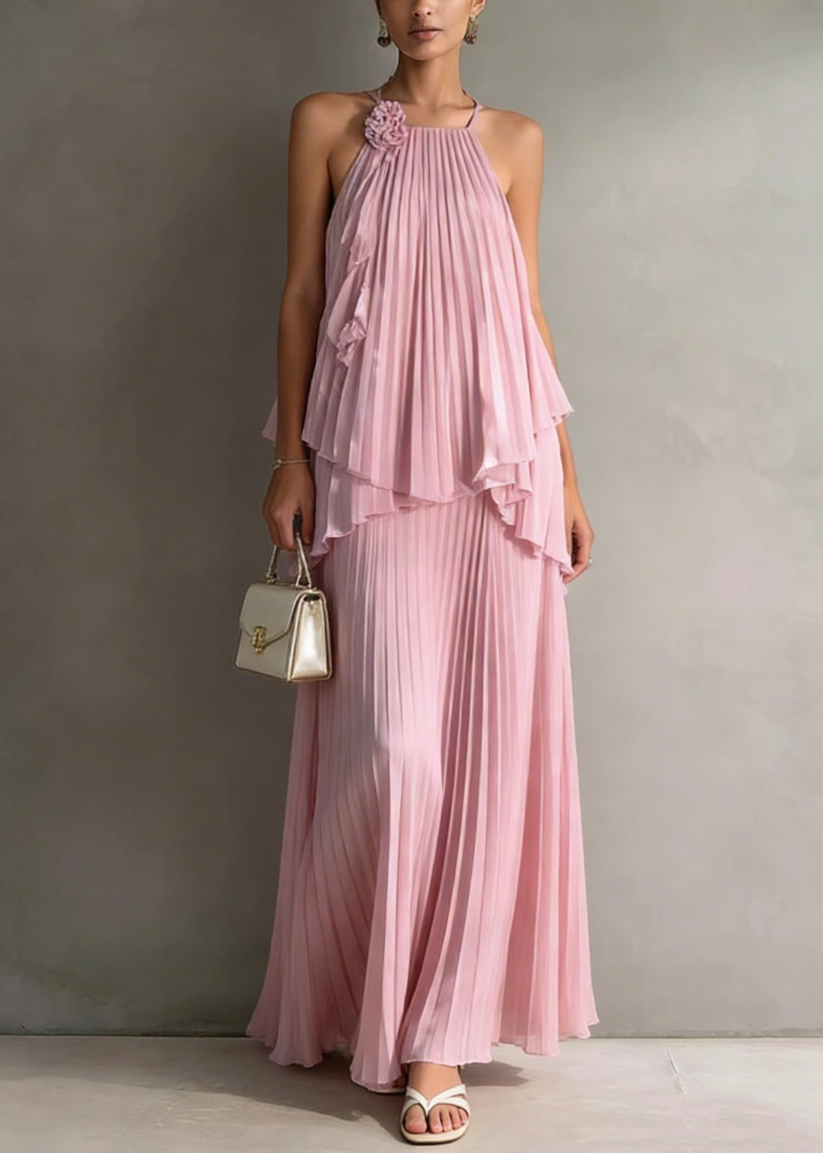 Well Tailored Top with a Graceful Silhouette