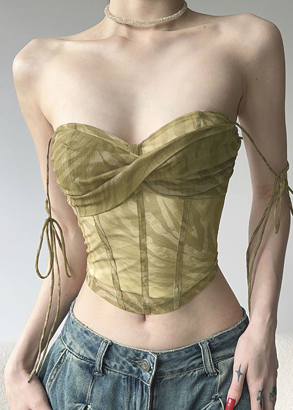 Well Tailored Top with a Graceful Silhouette