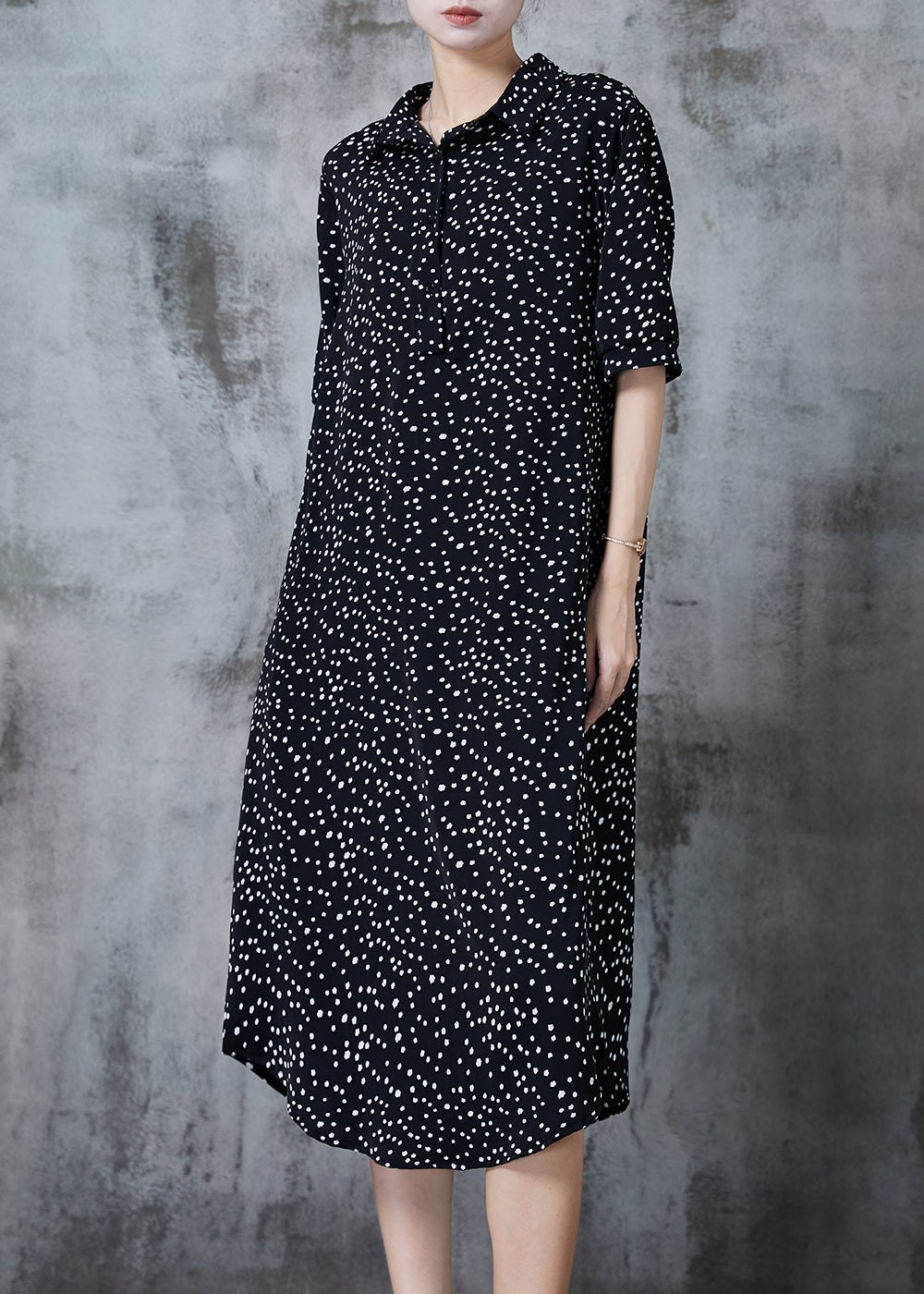 Sophisticated Dress with a Clean Classic Look