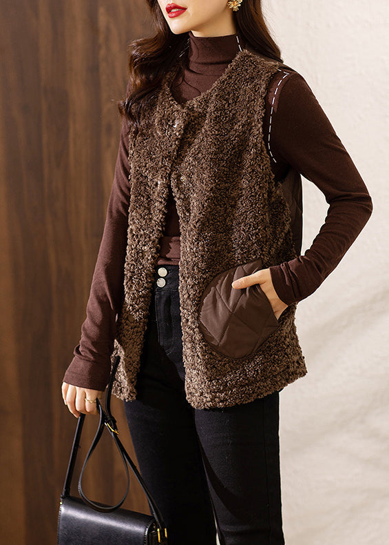 Well Tailored Coat with a Graceful Silhouette