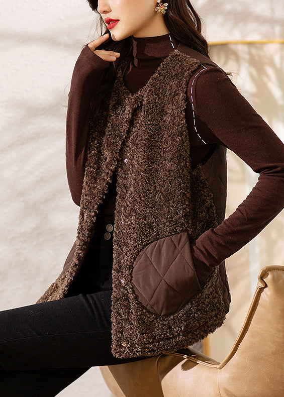 Well Tailored Coat with a Graceful Silhouette