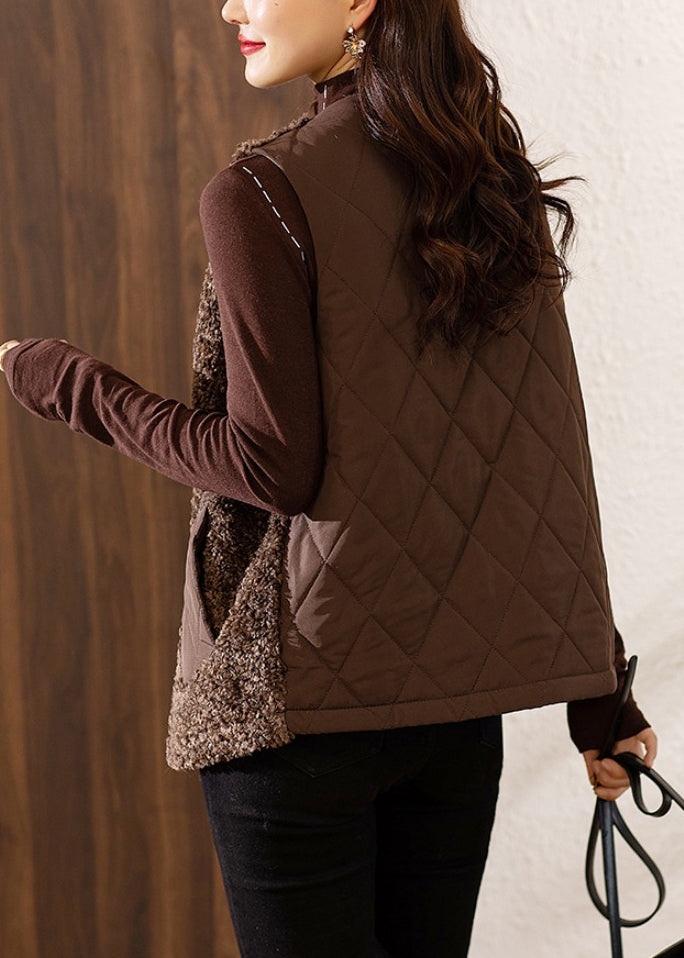 Well Tailored Coat with a Graceful Silhouette