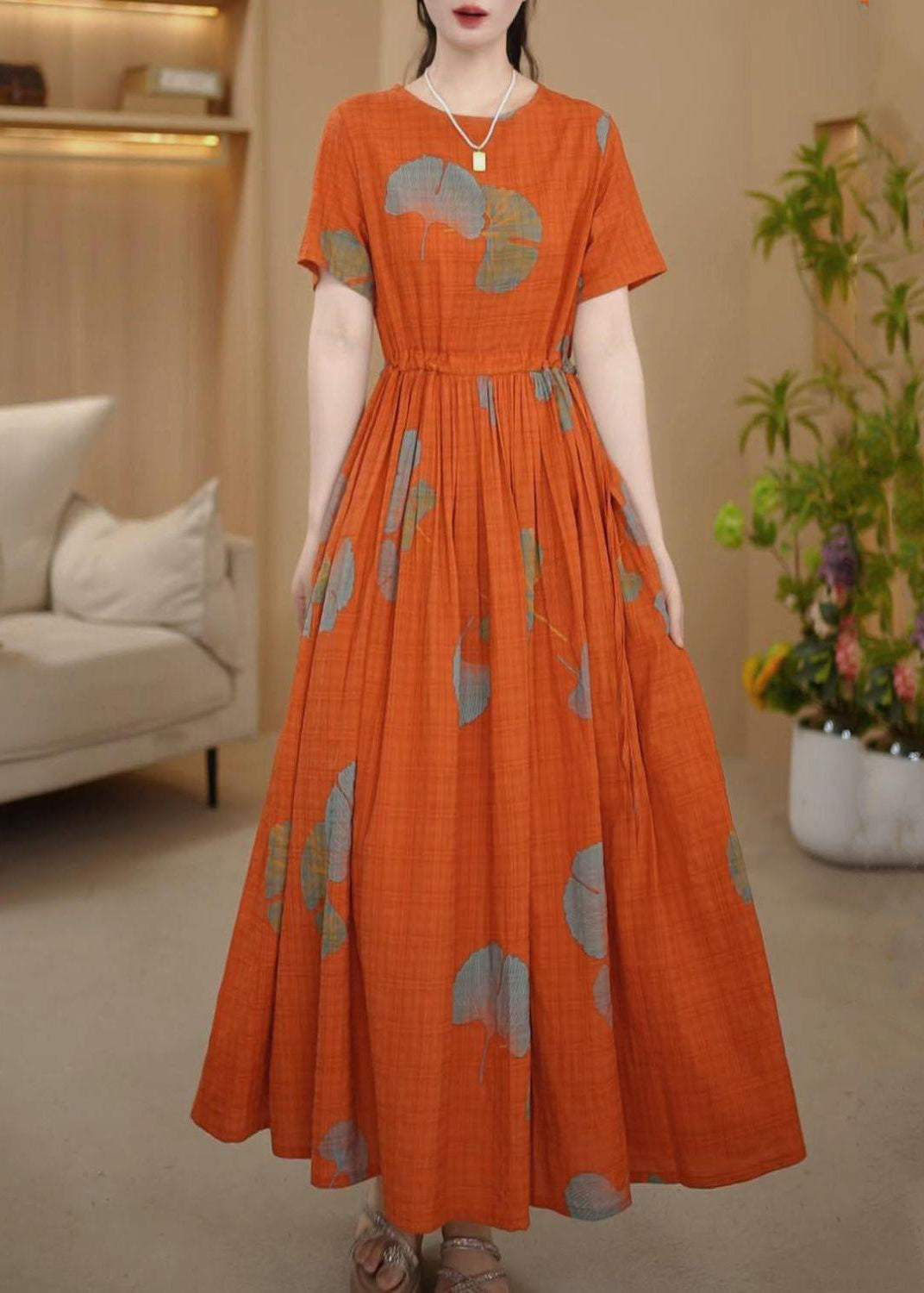 Beautifully Crafted Dress in a Classic Style
