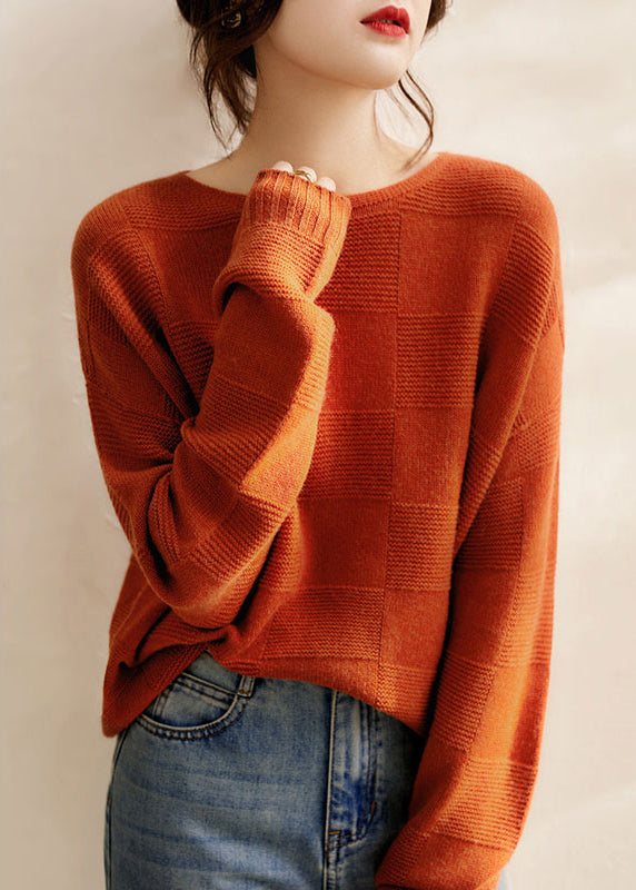 Well Tailored Sweater with a Graceful Silhouette