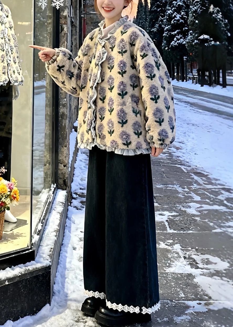 Well Tailored Pants with a Graceful Silhouette