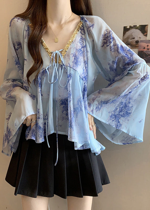 Well Tailored Top with a Graceful Silhouette