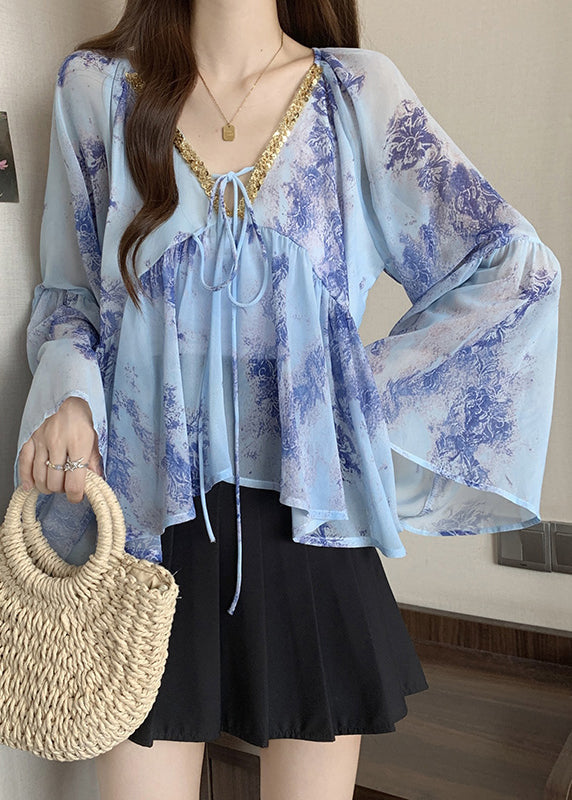 Well Tailored Top with a Graceful Silhouette