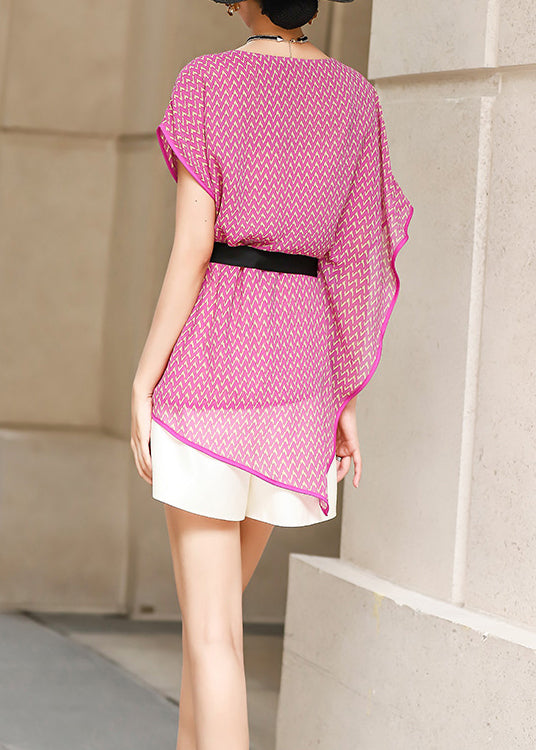 Classic Vintage Blouse with a Flattering Fit