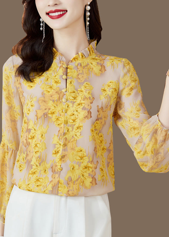 Classic Vintage Shirt with a Flattering Fit