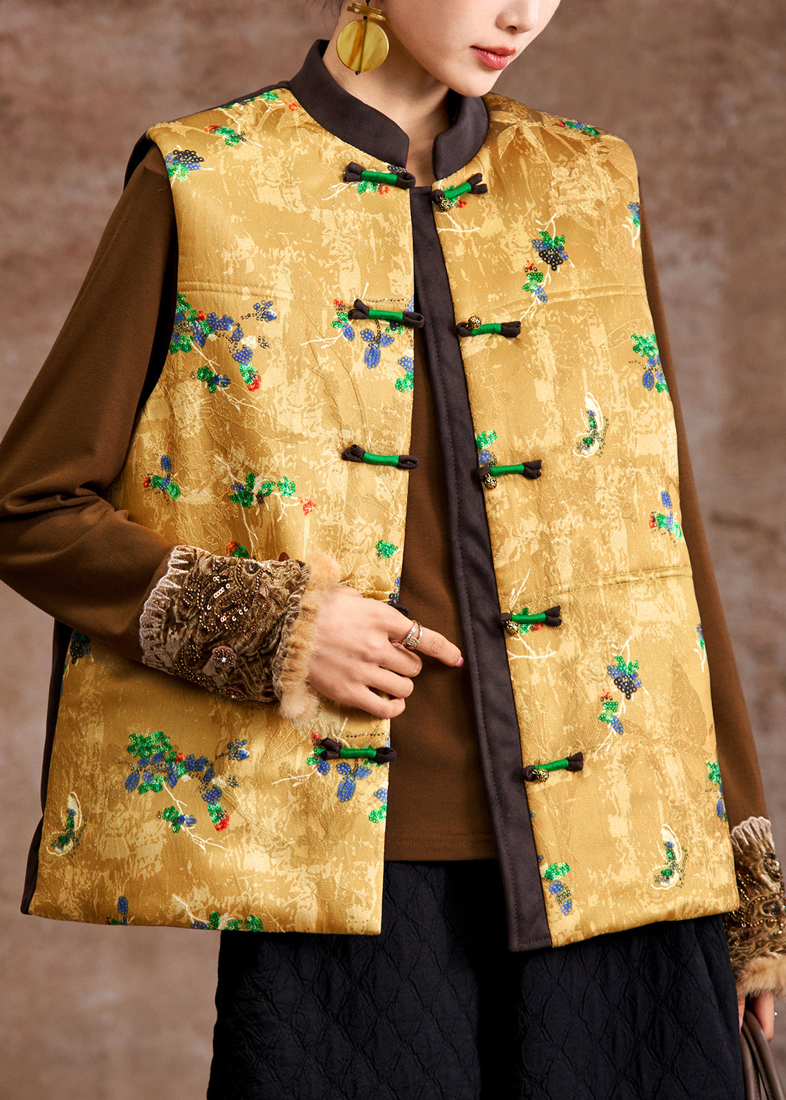 Effortlessly Elegant Coat with a Timeless Design
