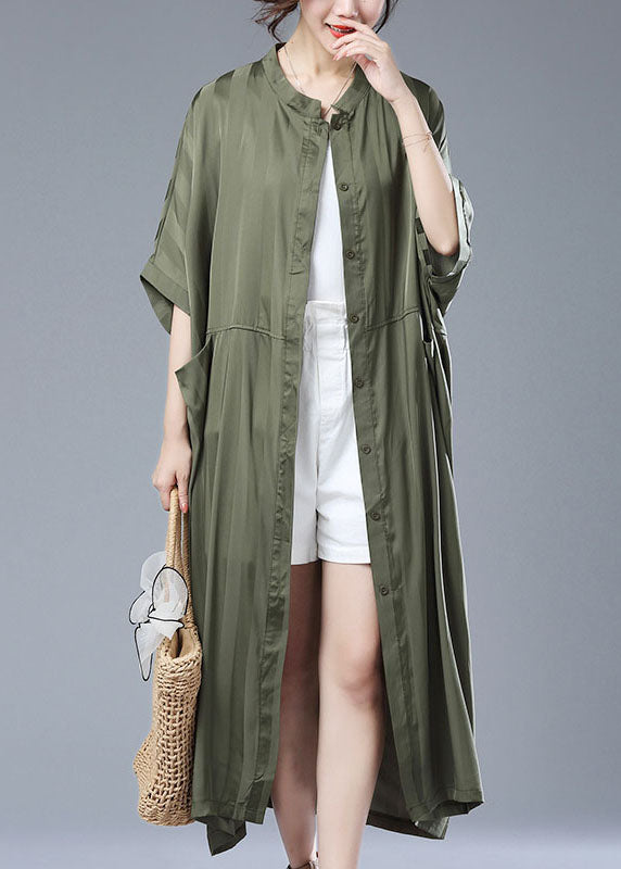 Well Tailored Coat with a Graceful Silhouette